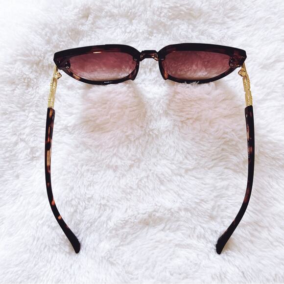 Liana Tortoise Brown Sleek Sunglasses - Picture 6 of 11